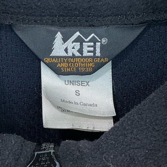 REI Yellow Fleece Vest Unisex - Picture 4 of 8